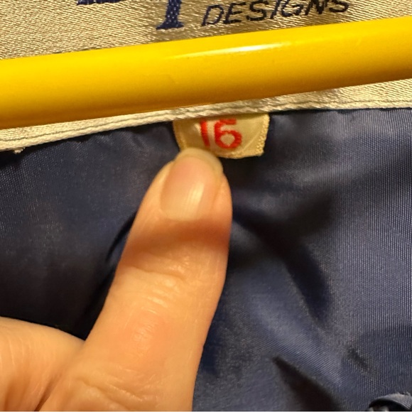 Vintage Blue Puffer Jacket - Picture 5 of 7